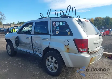 2010 Jeep Grand Cherokee Laredo z USA, uszkodzony, nr VIN 1J4PR4GK4AC133647